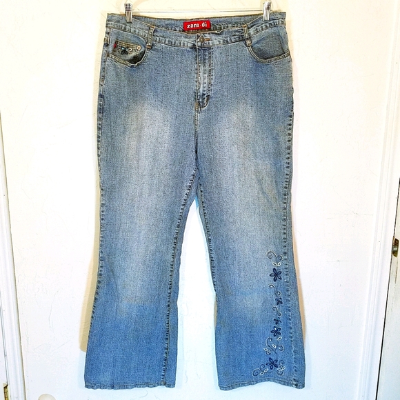 Zana Di Denim - Zana Di embroidered and bejeweled bootcut